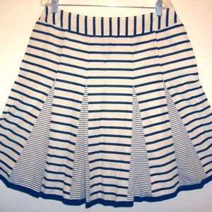 Panel Insert Pleated Striped Skirt